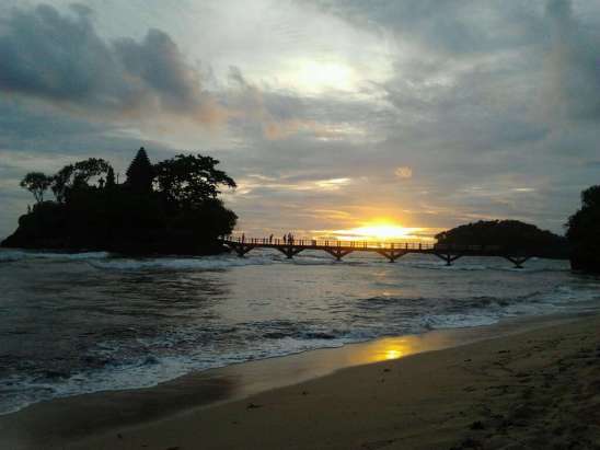 Sunset Pantai Balekambang